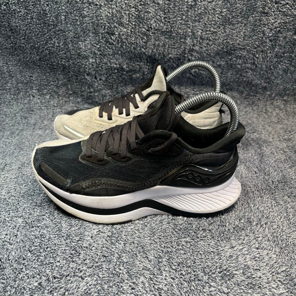 Saucony Endorphin Shift 2 Black White Running Shoes Size 5.5 Women’s